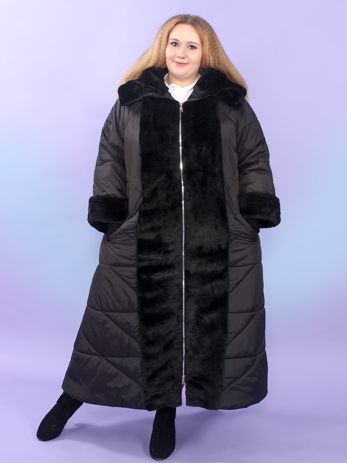 Длинное расклешенное пальто с меховыми вставками, черное