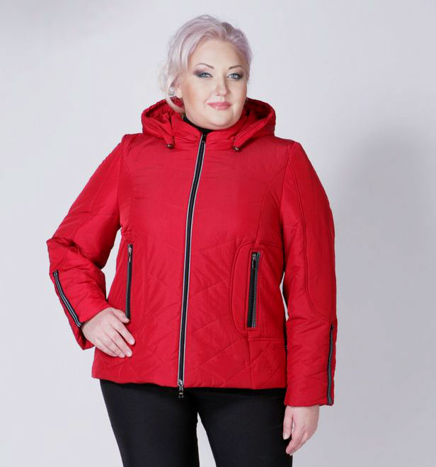 Красная  короткая куртка в спортивном стиле, зима