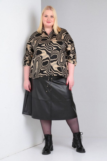 Длинная кожаная юбка с горизонтальными подрезами и поясом, черная