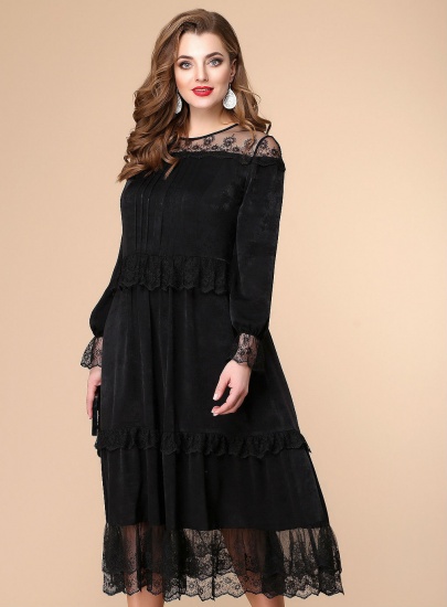 Чёрное вечернее платье в венецианском стиле
